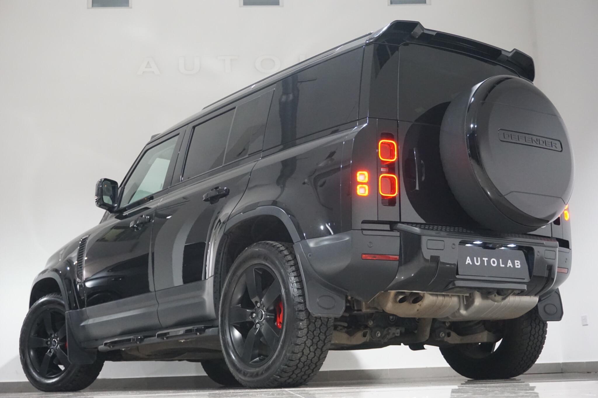 Land Rover Defender 110 3.0 D250 MHEV HSE Hard Top SUV 5dr Diesel Auto 4WD MWB Euro 6 (s/s) (250 ps)